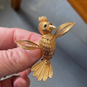 Vintage Little Gold Bird Pin Brooch Signed J J